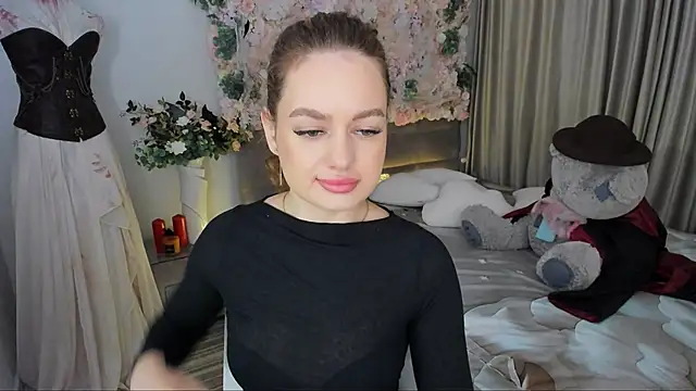 MiracleCurly online show from November 6, 7:26 pm