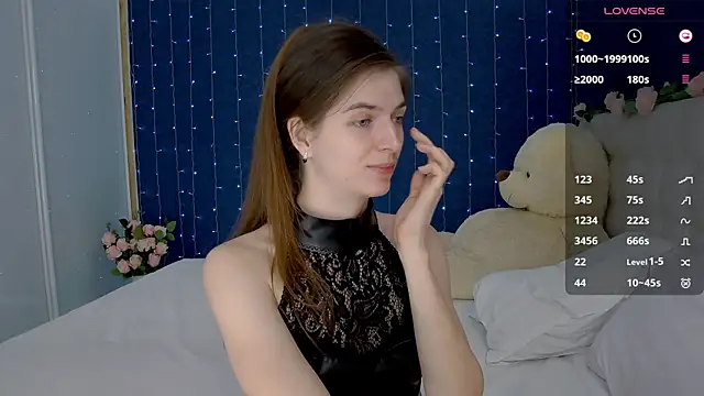 -Mirror-Girl- online show from January 31, 1:12 pm