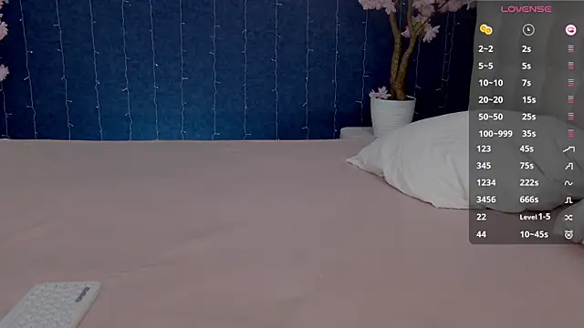 -Mirror-Girl- online show from February 16, 3:59 pm