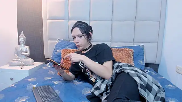 Snapshot of Hecatee_77 chatting on December 27, 7:14 pm Hecatee 77 online show from December 27, 7:14 pm