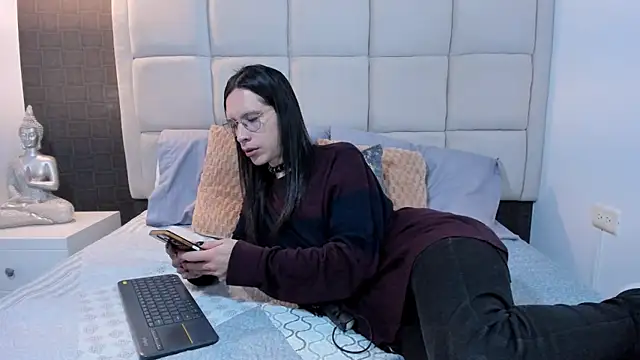 Snapshot of Hecatee_77 chatting on January 14, 5:12 pm Hecatee 77 online show from January 14, 5:12 pm