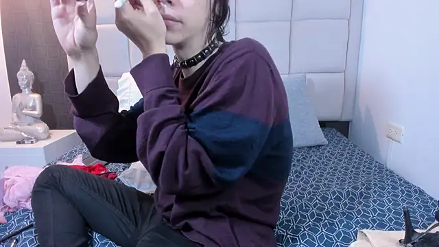 Snapshot of Hecatee_77 chatting on February 14, 7:44 pm Hecatee 77 online show from February 14, 7:44 pm