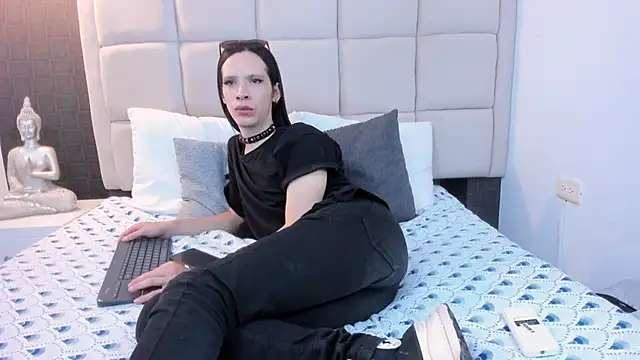 Snapshot of Hecatee_77 chatting on March 4, 8:05 pm Hecatee 77 online show from March 4, 8:05 pm