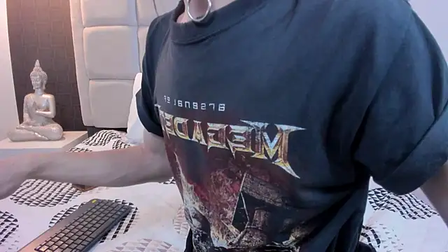 Snapshot of Hecatee_77 chatting on March 21, 7:35 pm Hecatee 77 online show from March 21, 7:35 pm