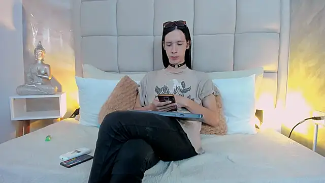 Snapshot of Hecatee_77 chatting on September 12, 7:47 pm Hecatee 77 online show from September 12, 7:47 pm