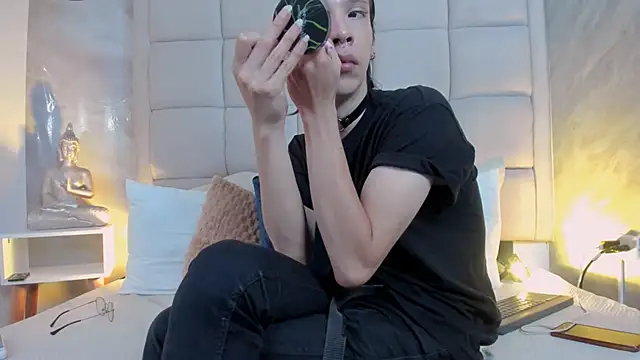 Snapshot of Hecatee_77 chatting on September 17, 7:59 pm Hecatee 77 online show from September 17, 7:59 pm