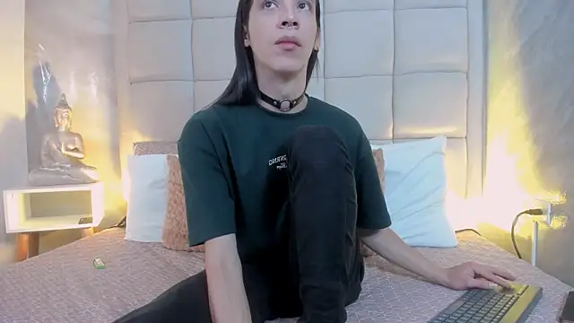 Snapshot of Hecatee_77 chatting on September 21, 7:48 pm Hecatee 77 online show from September 21, 7:48 pm