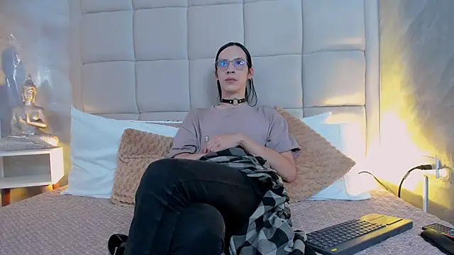 Snapshot of Hecatee_77 chatting on September 24, 8:23 pm Hecatee 77 online show from September 24, 8:23 pm