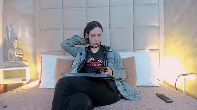 Snapshot of Hecatee_77 chatting on September 30, 7:52 pm Hecatee 77 online show from September 30, 7:52 pm