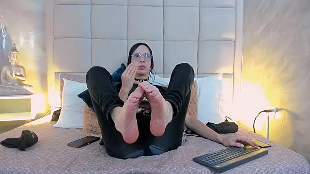 Snapshot of Hecatee_77 chatting on October 2, 7:43 pm Hecatee 77 online show from October 2, 7:43 pm