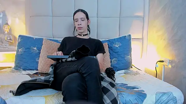 Snapshot of Hecatee_77 chatting on October 6, 7:55 pm Hecatee 77 online show from October 6, 7:55 pm