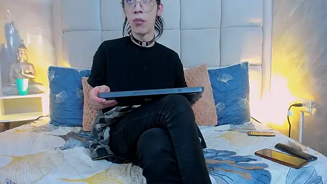 Snapshot of Hecatee_77 chatting on October 10, 8:19 pm Hecatee 77 online show from October 10, 8:19 pm