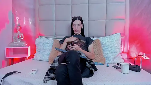 Hecatee 77 online show from November 20, 7:57 pm