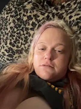 Cumslutsnowbunnie69 online show from September 24, 2:09 pm