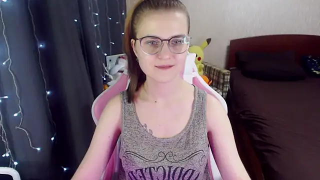 MissBrightShine online show from February 2, 3:39 pm