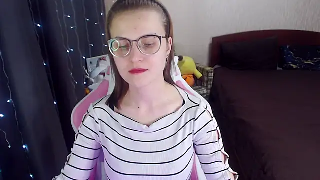 MissBrightShine online show from February 5, 12:49 pm