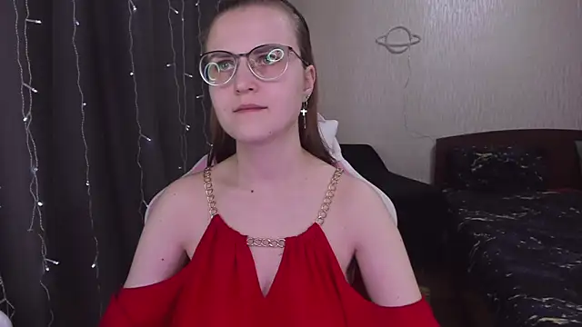 MissBrightShine online show from March 4, 2:10 pm