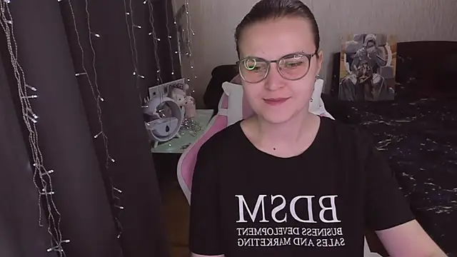 MissBrightShine online show from October 19, 10:27 am