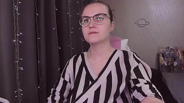 MissBrightShine online show from November 6, 10:05 am