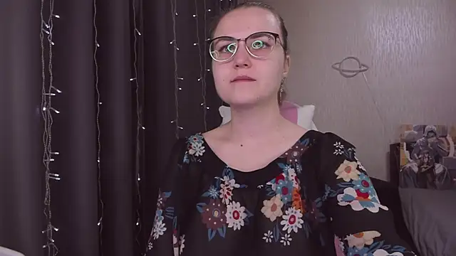 MissBrightShine online show from November 11, 10:15 am