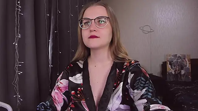 MissBrightShine online show from January 17, 10:20 am