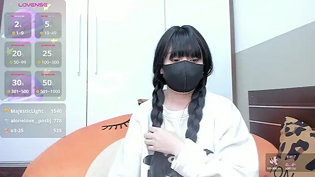 alonelove   online show from January 19, 5:37 am
