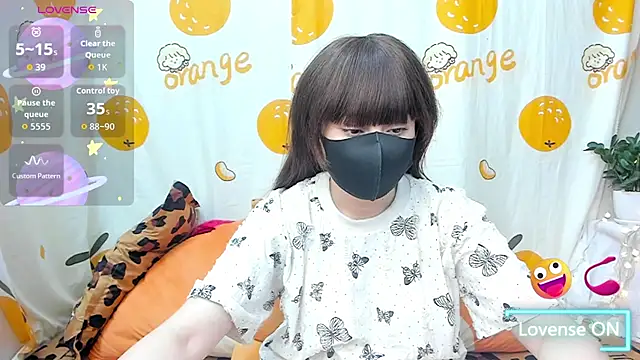 alonelove   online show from April 23, 2:35 am