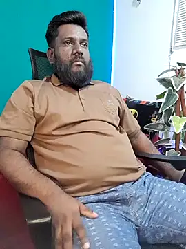 Rayansmith  online show from April 20, 10:00 pm