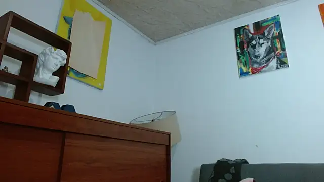 ZoeBakers  online show from January 31, 9:37 am