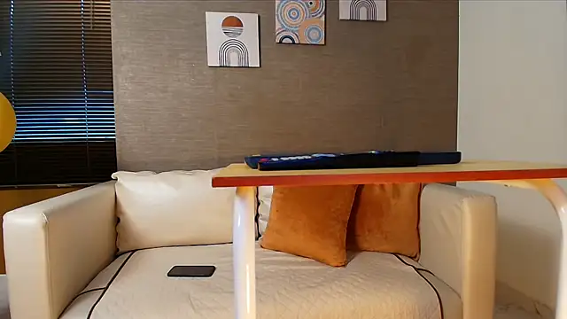 Sophie LittleS online show from January 30, 11:33 am