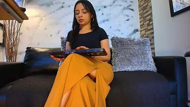 Sophie LittleS online show from October 4, 12:47 pm