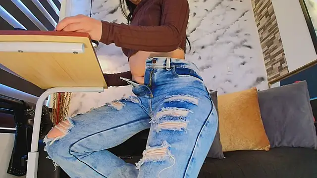 Sophie LittleS online show from March 15, 12:11 pm