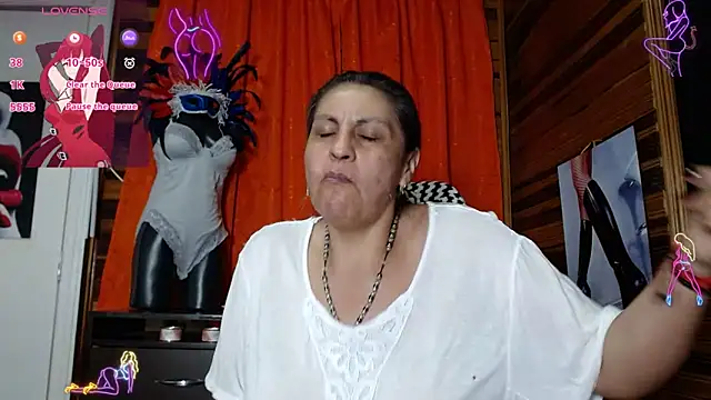 Snapshot of merlyna_goldens chatting on January 23, 3:16 am merlyna goldens online show from January 23, 3:16 am