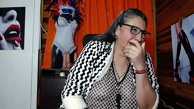 Snapshot of merlyna_goldens chatting on January 24, 9:17 am merlyna goldens online show from January 24, 9:17 am