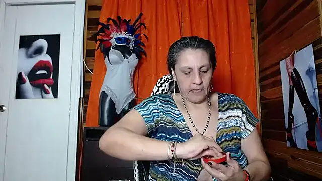 Snapshot of merlyna_goldens chatting on January 28, 3:15 am merlyna goldens online show from January 28, 3:15 am