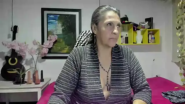 Snapshot of merlyna_goldens chatting on January 30, 3:11 am merlyna goldens online show from January 30, 3:11 am