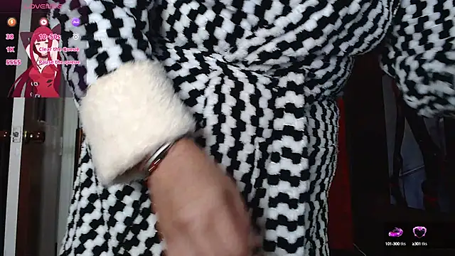 Snapshot of merlyna_goldens chatting on February 27, 3:25 am merlyna goldens online show from February 27, 3:25 am