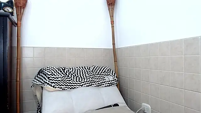 Snapshot of merlyna_goldens chatting on March 21, 9:12 am merlyna goldens online show from March 21, 9:12 am