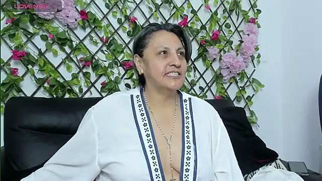 Snapshot of merlyna_goldens chatting on October 20, 11:38 pm merlyna goldens online show from October 20, 11:38 pm