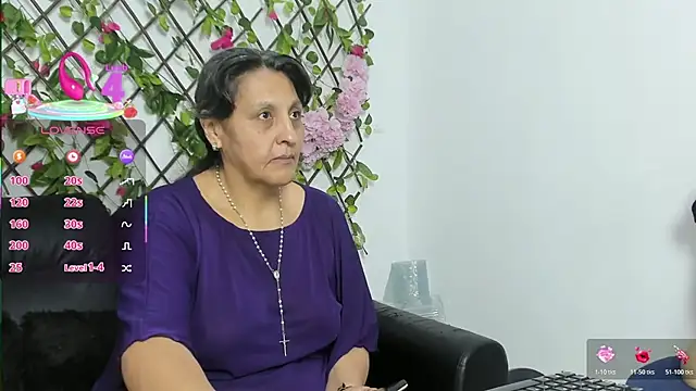 Snapshot of merlyna_goldens chatting on October 31, 11:06 pm merlyna goldens online show from October 31, 11:06 pm