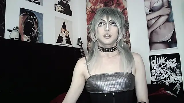 Snapshot of kiiler_queen chatting on July 28, 8:12 pm kiiler queen online show from July 28, 8:12 pm
