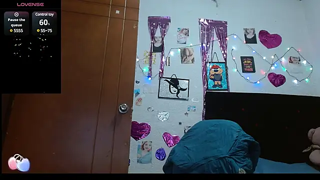 Saray extrovert  online show from February 19, 6:00 am