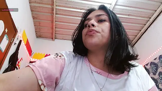 Saray extrovert  online show from April 11, 3:33 am