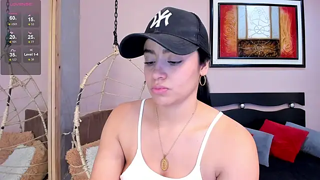 Paula Desousa online show from September 9, 7:35 pm