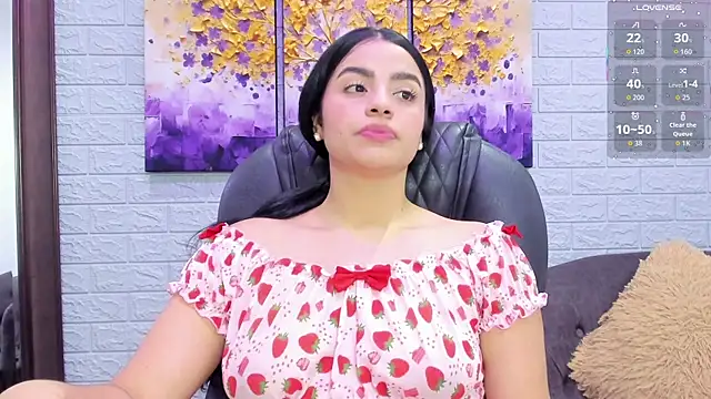 Paula Desousa online show from September 11, 8:20 pm