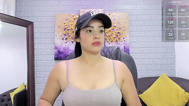 Paula Desousa online show from November 8, 1:55 pm