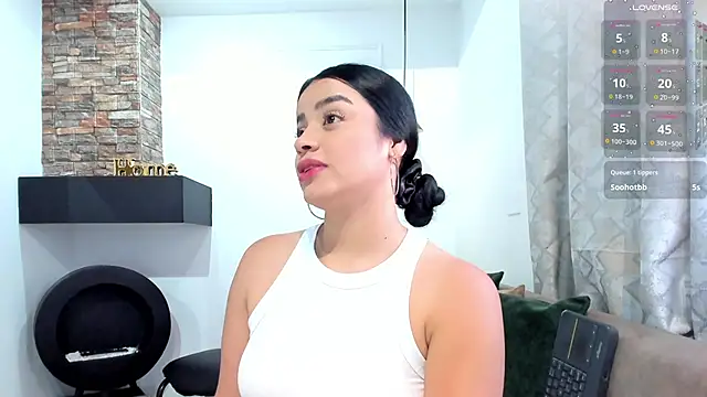 Paula Desousa online show from November 10, 7:46 pm