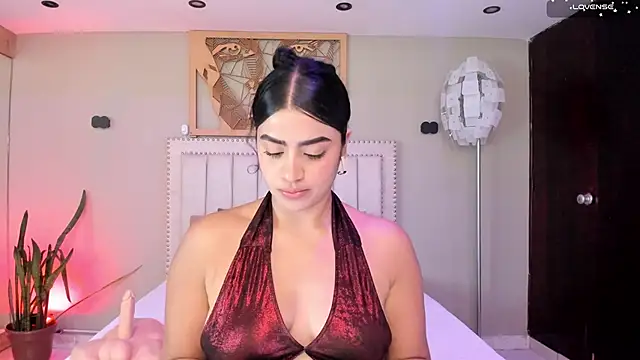 Paula Desousa online show from March 7, 7:55 pm