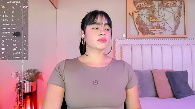 Paula Desousa online show from April 20, 7:26 pm