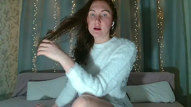 Snapshot of Imcarrieberry chatting on February 7, 3:30 pm Imcarrieberry online show from February 7, 3:30 pm